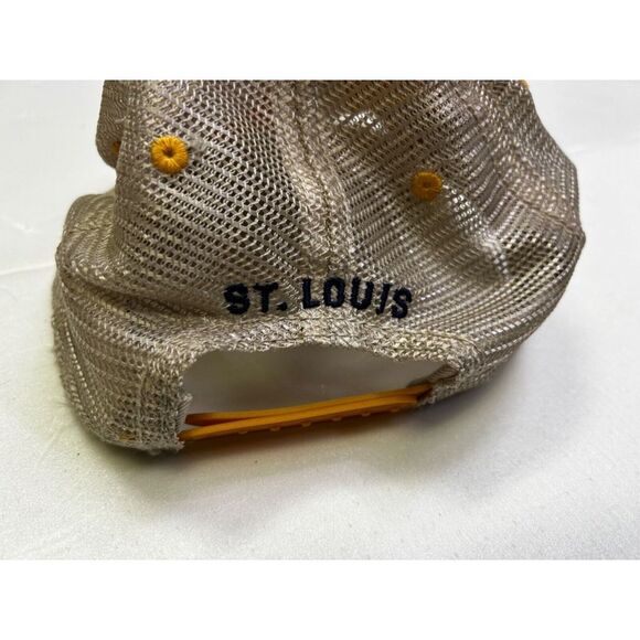 Camp David Gateway Arch trucker hat in a retro 70s look. OS - Picture 3 of 5